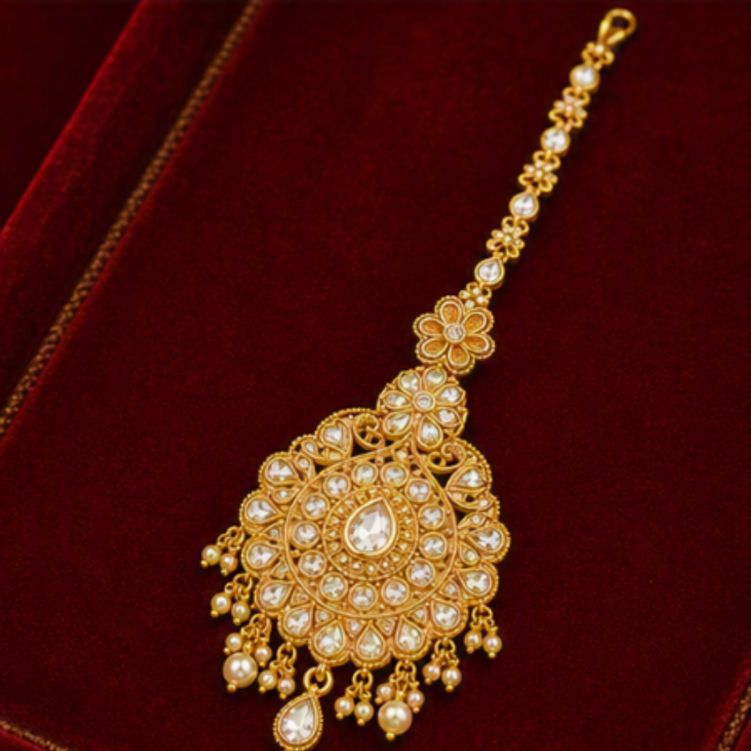 Elegant Floral Gold Maang Tikka – Traditional Bridal Design - Image 4